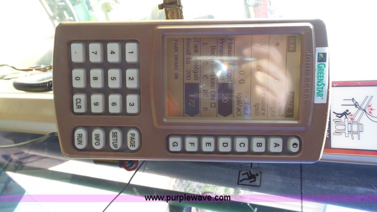 image for item L6552 2000 John Deere 4700 self-propelled sprayer