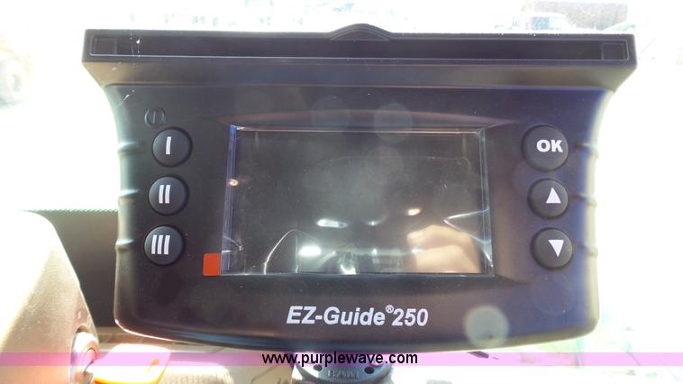 image for item L6552 2000 John Deere 4700 self-propelled sprayer