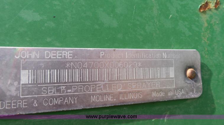 image for item L6552 2000 John Deere 4700 self-propelled sprayer