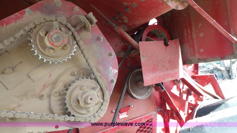 image for item L6554 1989 Case IH 1680 combine