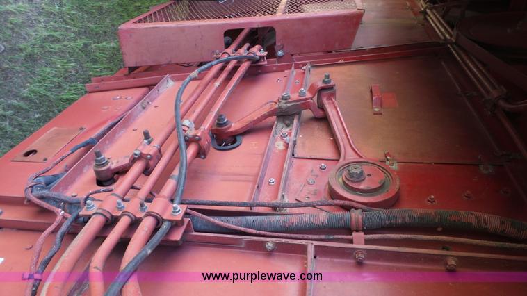 image for item L6554 1989 Case IH 1680 combine