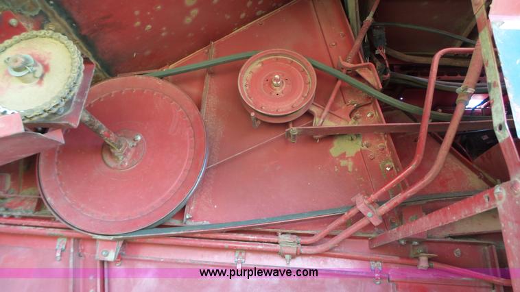 image for item L6554 1989 Case IH 1680 combine