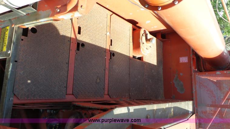 image for item L6554 1989 Case IH 1680 combine