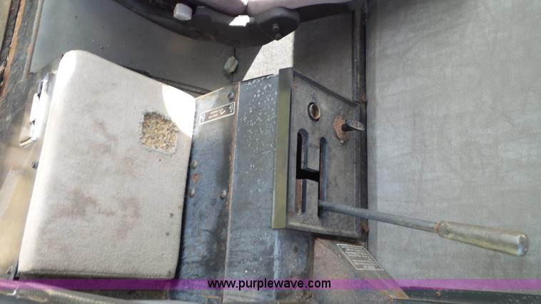 image for item L6554 1989 Case IH 1680 combine