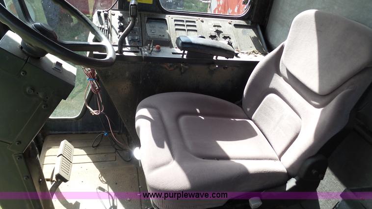 image for item L6554 1989 Case IH 1680 combine