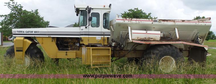 image for item L7068 1993 Ag-Chem TerraGator self-propelled applicator