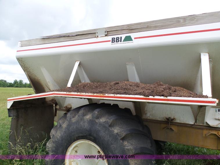 image for item L7068 1993 Ag-Chem TerraGator self-propelled applicator