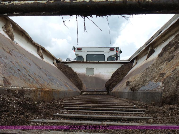 image for item L7068 1993 Ag-Chem TerraGator self-propelled applicator