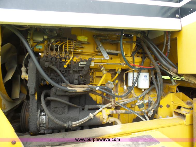 image for item L7068 1993 Ag-Chem TerraGator self-propelled applicator