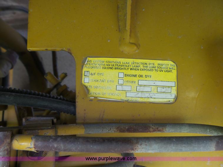 image for item L7068 1993 Ag-Chem TerraGator self-propelled applicator