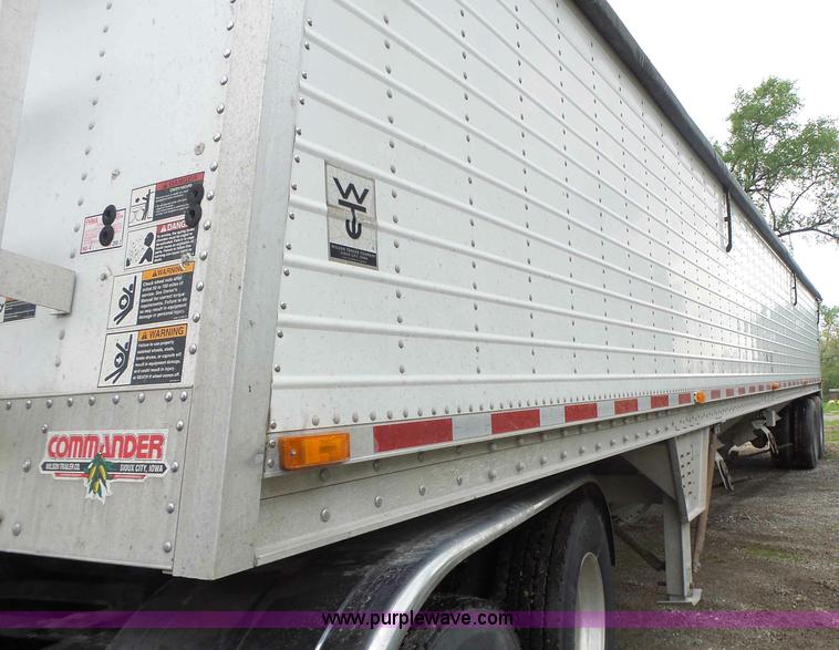 image for item L7231 2006 Wilson DWH500C double hopper grain trailer