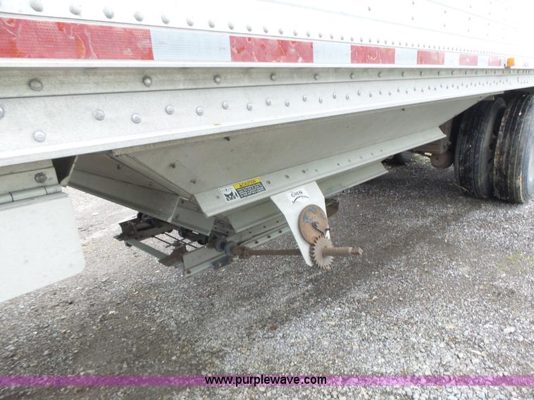 image for item L7231 2006 Wilson DWH500C double hopper grain trailer