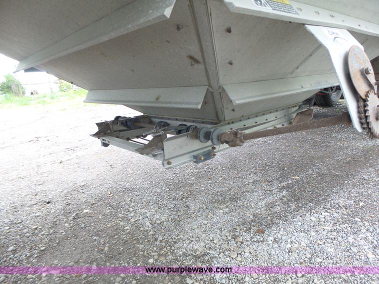 image for item L7231 2006 Wilson DWH500C double hopper grain trailer