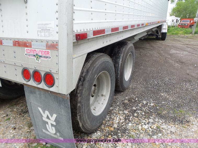 image for item L7231 2006 Wilson DWH500C double hopper grain trailer