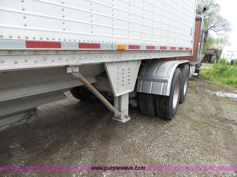 image for item L7231 2006 Wilson DWH500C double hopper grain trailer