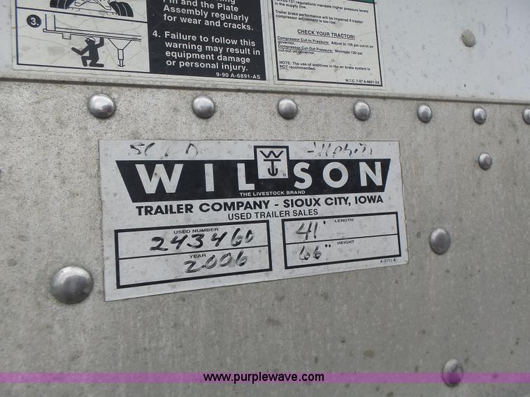 image for item L7231 2006 Wilson DWH500C double hopper grain trailer