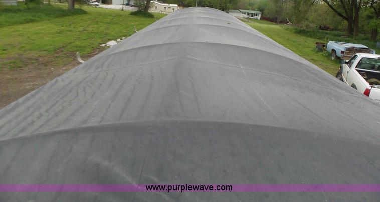 image for item L7231 2006 Wilson DWH500C double hopper grain trailer