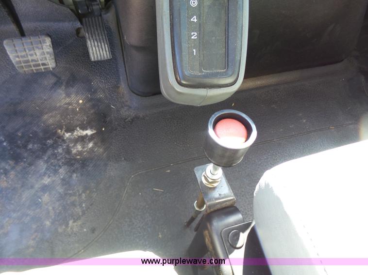 image for item L7498 2007 International DuraStar 4300 grain truck