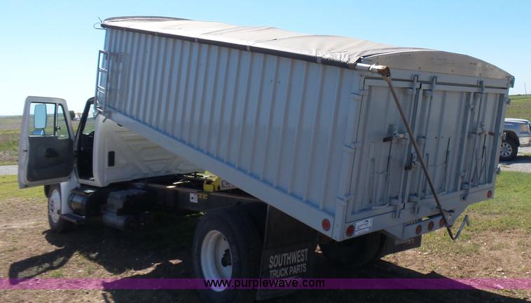 image for item L7498 2007 International DuraStar 4300 grain truck