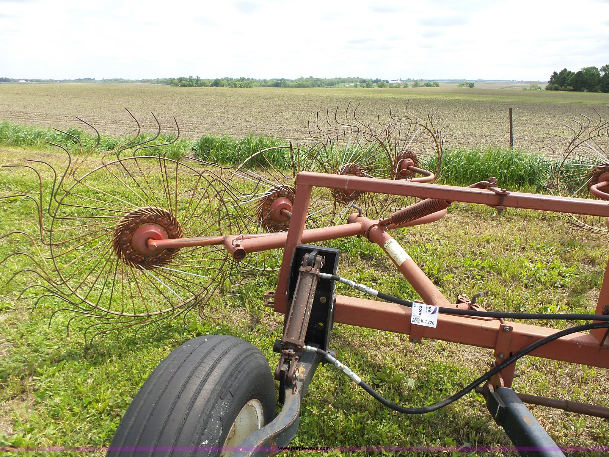 Gehl 308 hay rake in Madrid, IA | Item K2226 sold | Purple Wave