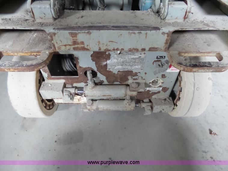 image for item AL9175 2001 Skyjack 3015 scissor lift