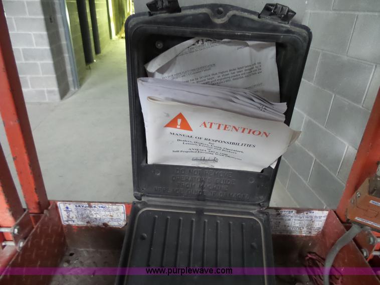 image for item AL9175 2001 Skyjack 3015 scissor lift