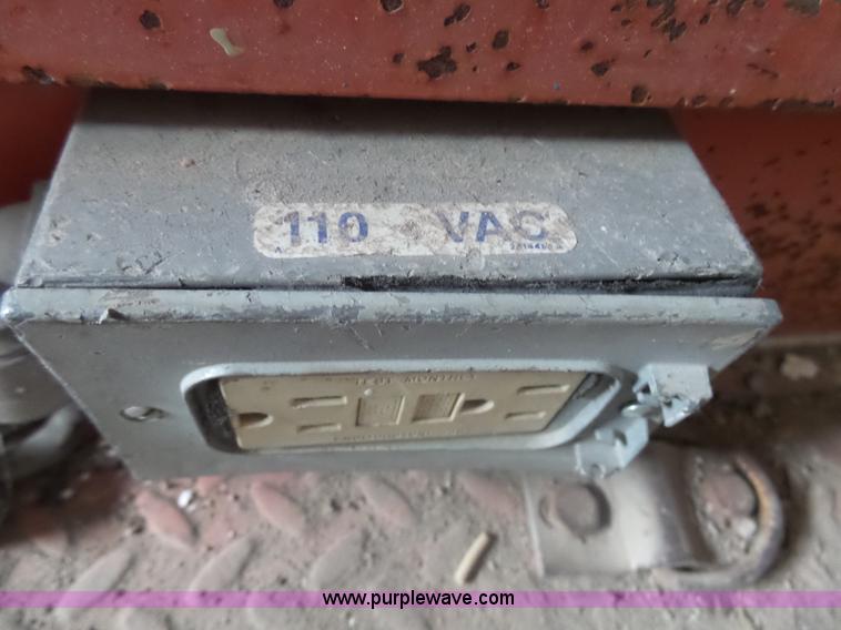 image for item AL9175 2001 Skyjack 3015 scissor lift