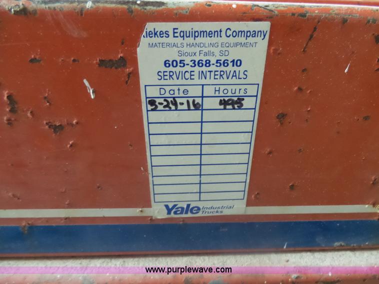 image for item AL9175 2001 Skyjack 3015 scissor lift