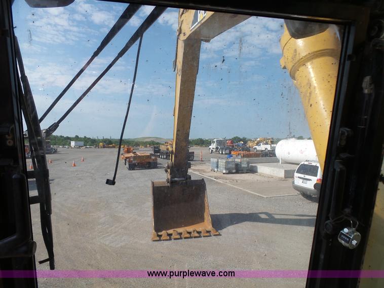 image for item J2792 2000 Caterpillar 345B L Series II excavator