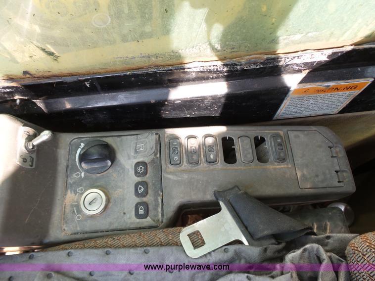 image for item J2792 2000 Caterpillar 345B L Series II excavator