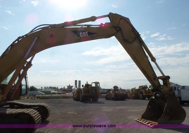 image for item J2792 2000 Caterpillar 345B L Series II excavator