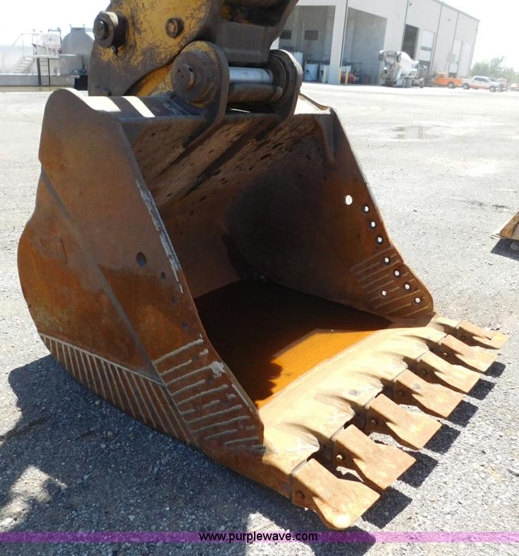 image for item J2792 2000 Caterpillar 345B L Series II excavator