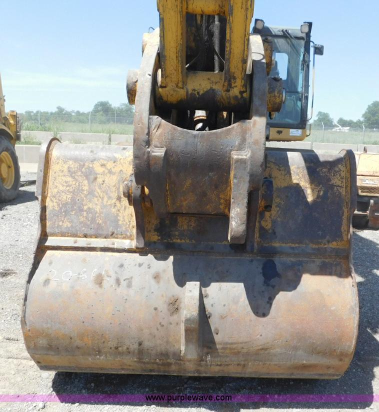 image for item J2792 2000 Caterpillar 345B L Series II excavator
