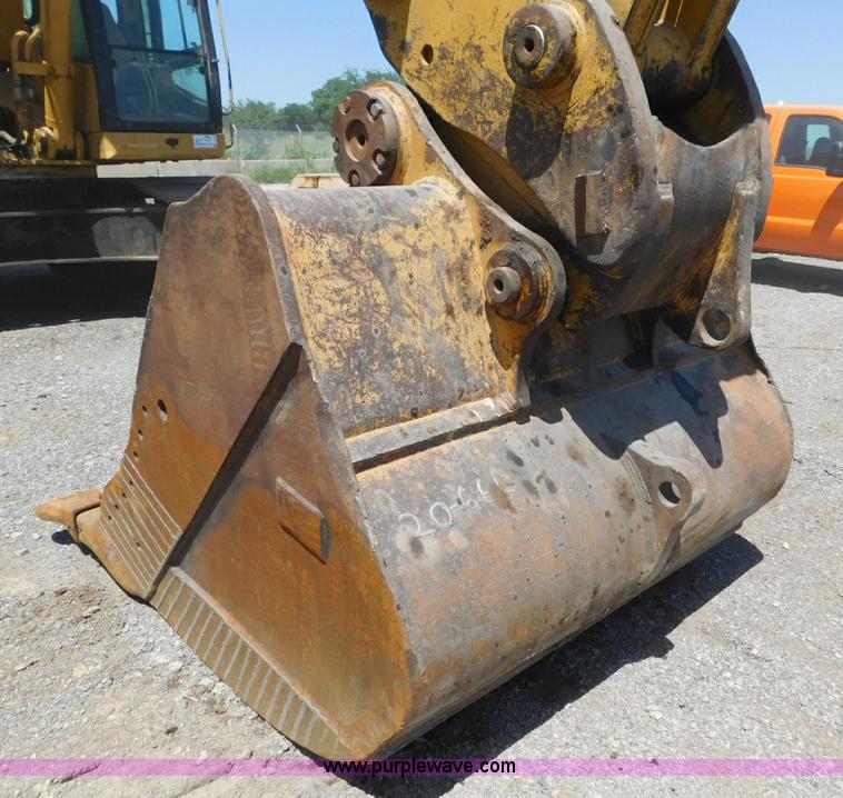 image for item J2792 2000 Caterpillar 345B L Series II excavator
