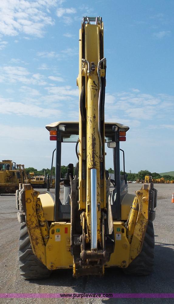 image for item J2793 2004 Komatsu WB140-2N backhoe