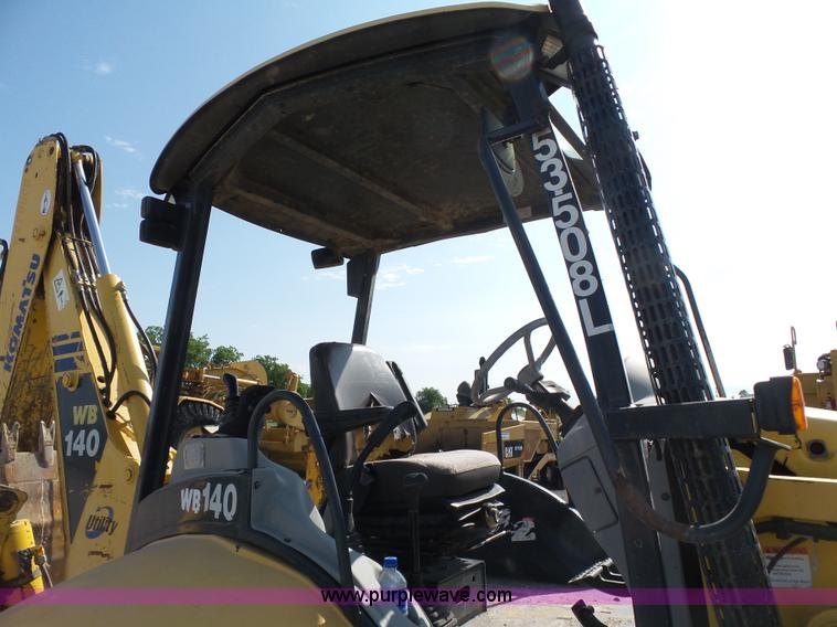 image for item J2793 2004 Komatsu WB140-2N backhoe