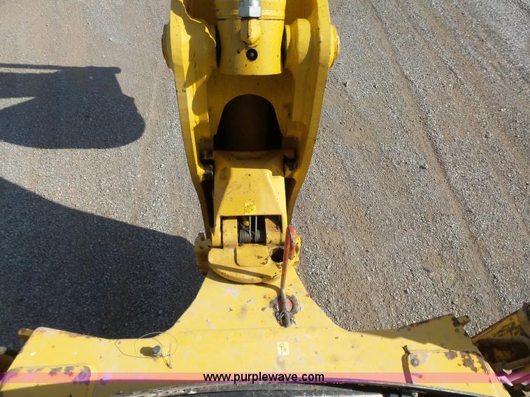 image for item J2793 2004 Komatsu WB140-2N backhoe