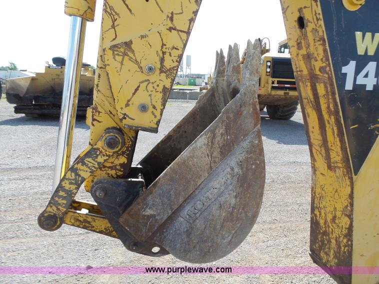 image for item J2793 2004 Komatsu WB140-2N backhoe
