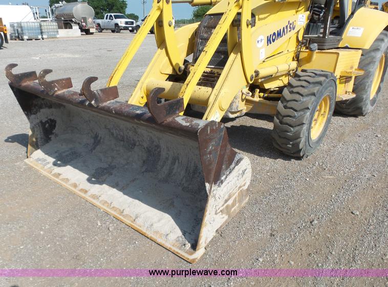 image for item J2793 2004 Komatsu WB140-2N backhoe