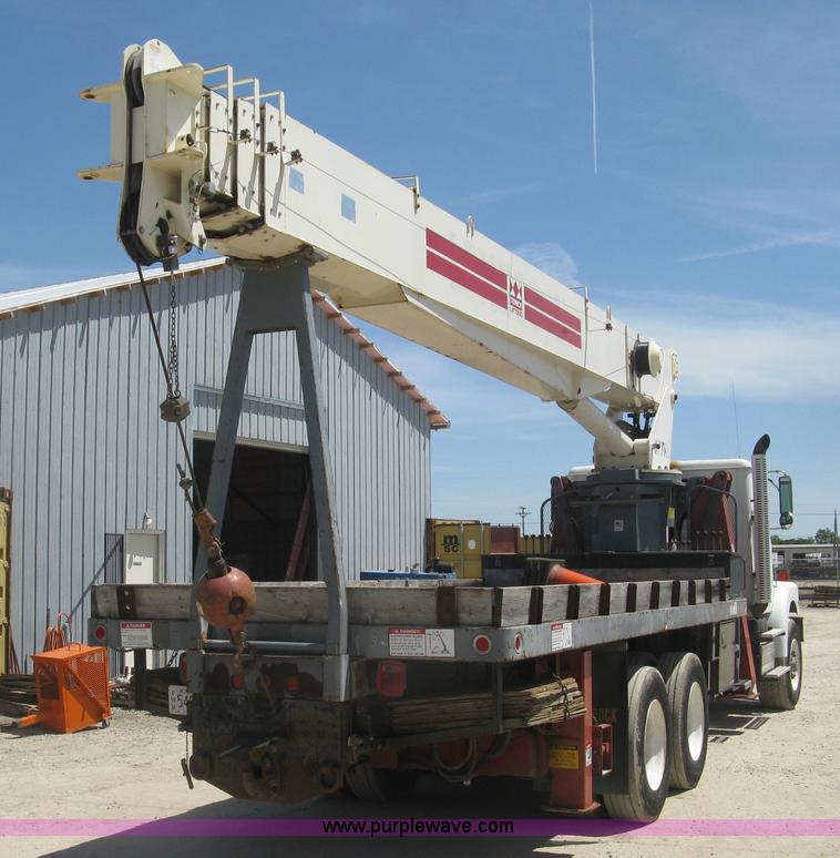 image for item J2797 2001 Volvo WG crane truck