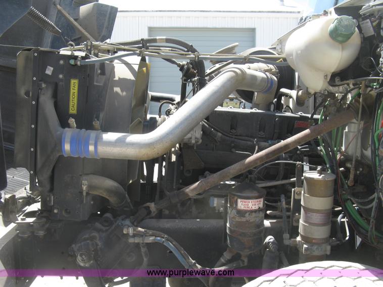 image for item J2797 2001 Volvo WG crane truck