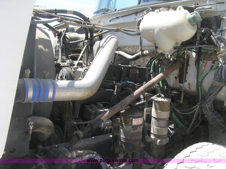 image for item J2797 2001 Volvo WG crane truck