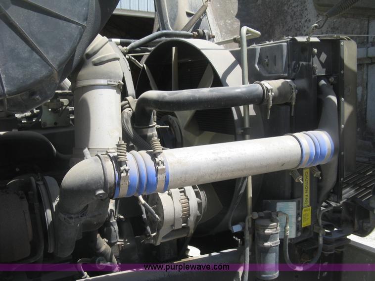 image for item J2797 2001 Volvo WG crane truck