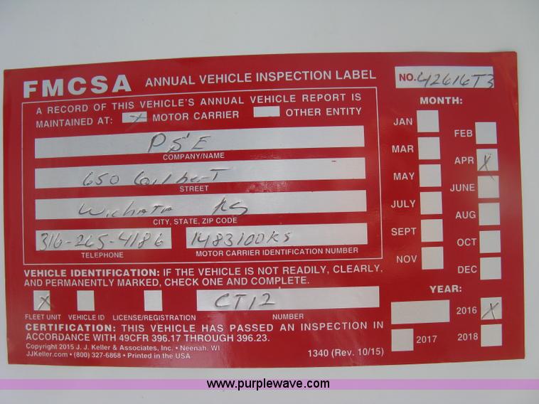 image for item J2797 2001 Volvo WG crane truck