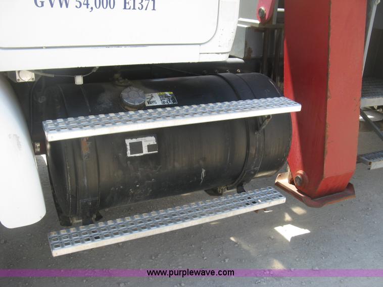 image for item J2797 2001 Volvo WG crane truck