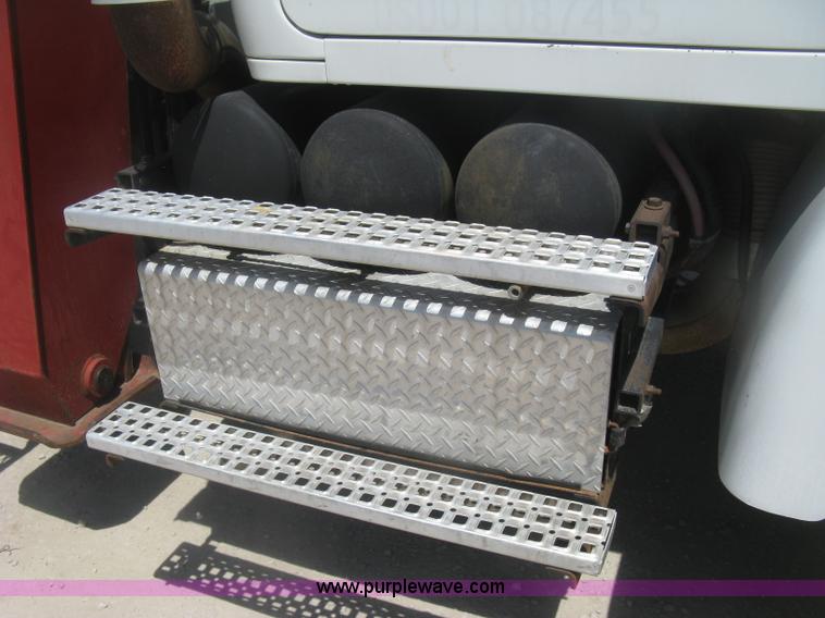 image for item J2797 2001 Volvo WG crane truck