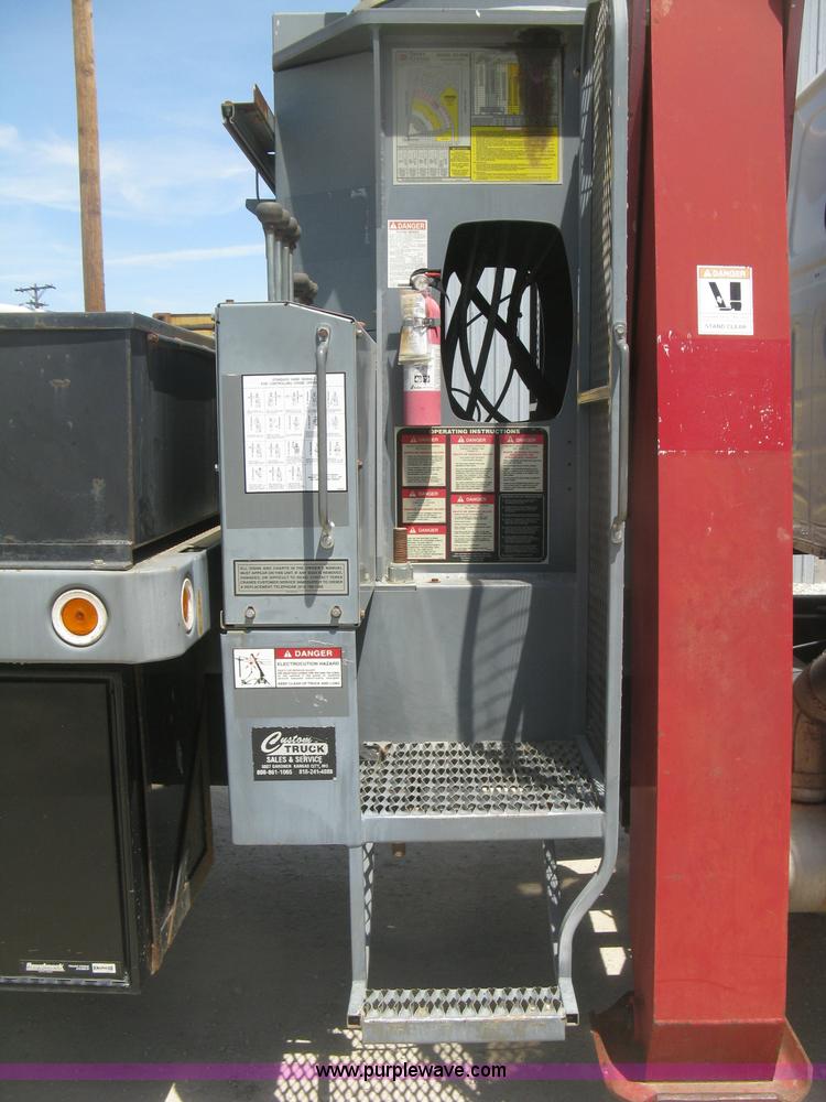 image for item J2797 2001 Volvo WG crane truck