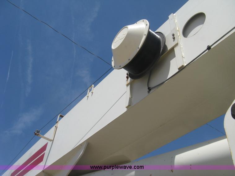 image for item J2797 2001 Volvo WG crane truck