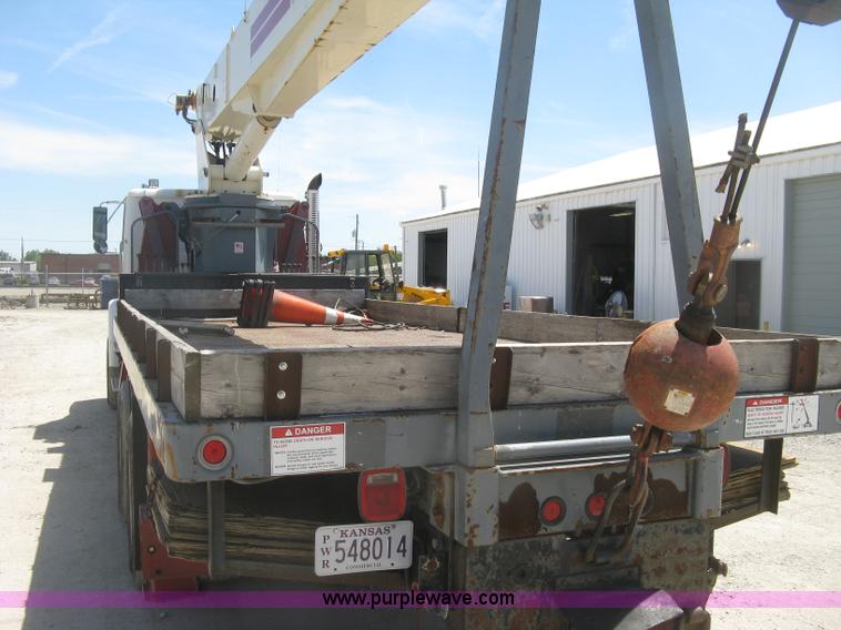 image for item J2797 2001 Volvo WG crane truck