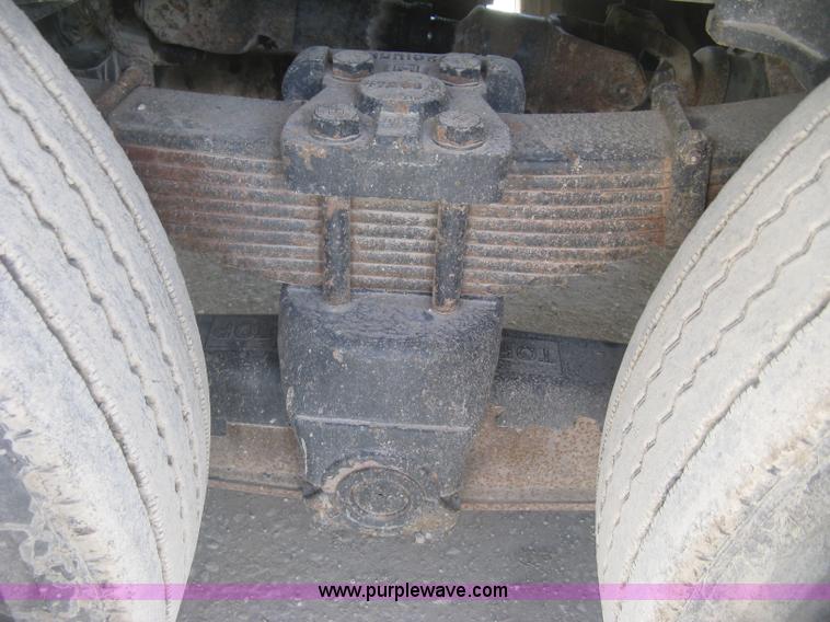 image for item J2797 2001 Volvo WG crane truck